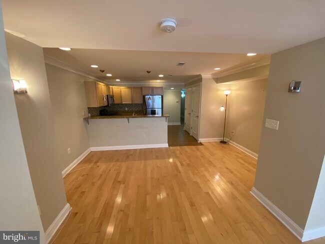 Foto del edificio - 243 Florida Ave NW