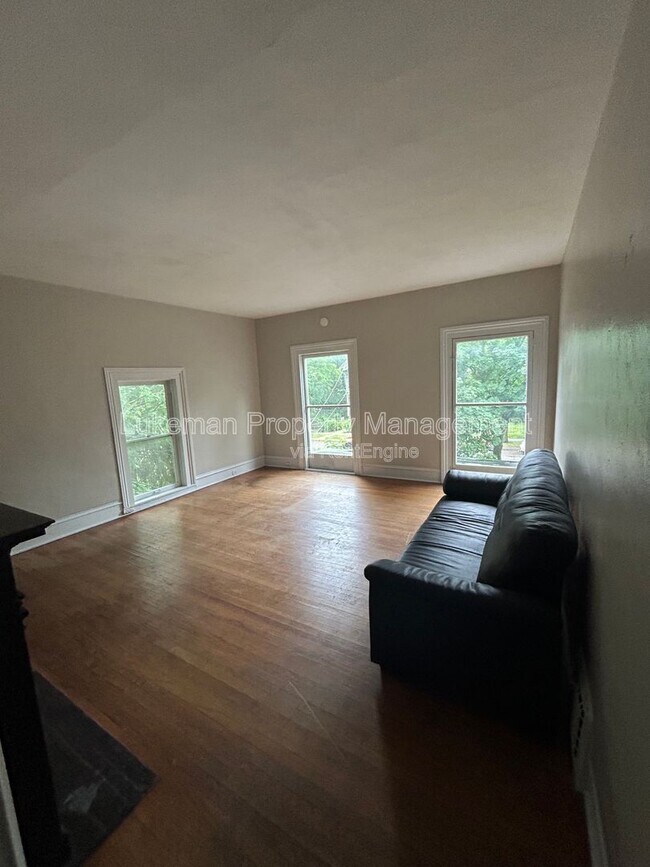 Foto del edificio - 724 W South St