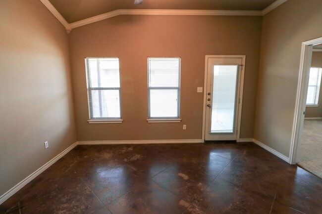 Building Photo - Beauford 3109 - 3113