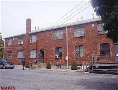 Foto del edificio - 9901 Diamond Dr