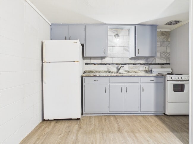 Building Photo - 312 Ehlinger Dr