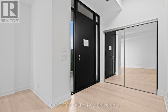 Building Photo - 33 Frederick Todd Wy