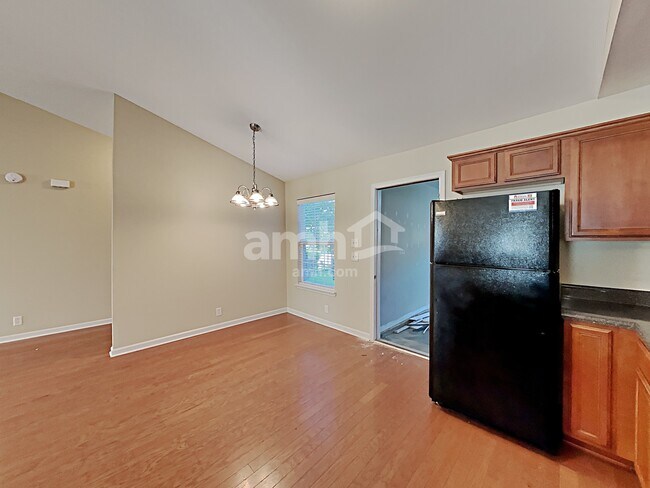 Foto del edificio - 2106 Bimelech Ln