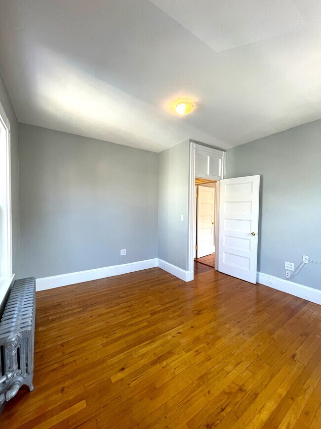Building Photo - 50 Forbes St