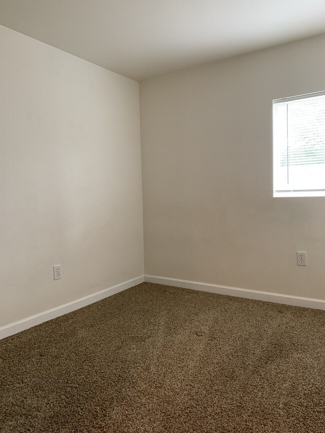 Building Photo - Cute Updated 1 Bed 1 Bath Home in Parkland!!!