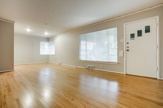 Foto del edificio - 6514 Winton St