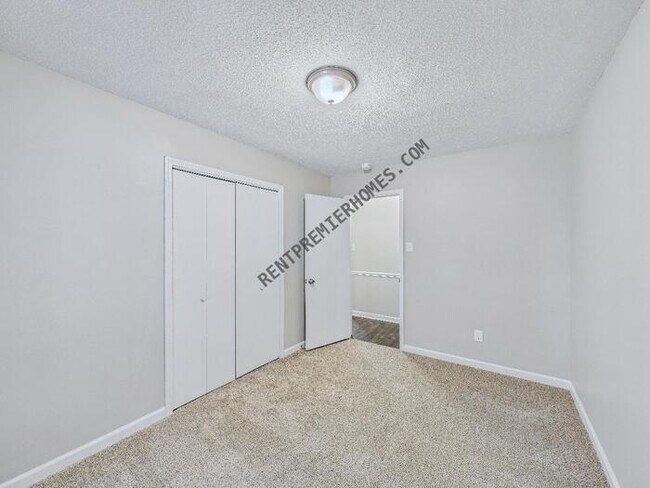 Foto del edificio - 303 May St