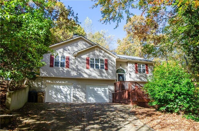 Foto del edificio - 2470 Cambridge Hills Rd