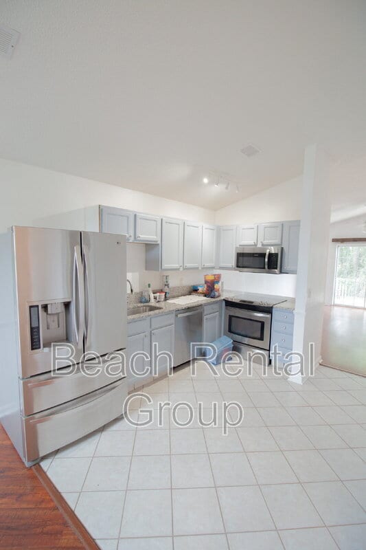 Building Photo - 9490 Leeds Cir