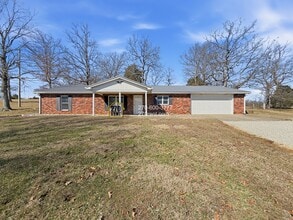 Building Photo - 2390 Brandenburg Rd