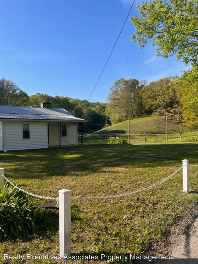 Building Photo - 2 br, 1 bath House - 214 Foust Hollow Rd