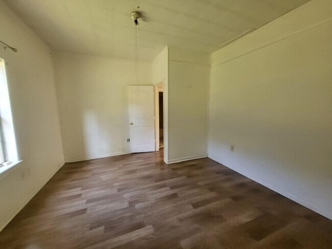Foto del edificio - 826 Gracey Ave