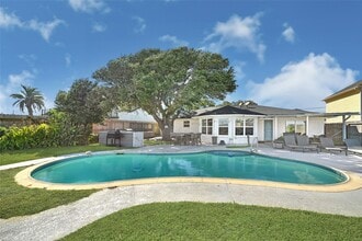 Building Photo - 8010 Ocean Dr