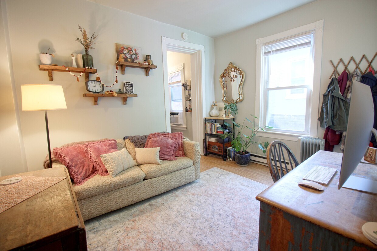 22 N Broad St, Lancaster, PA 17602 Townhome Rentals in Lancaster PA