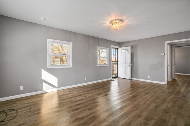 Foto del edificio - 3 Bedroom, 1 Bath with Garage