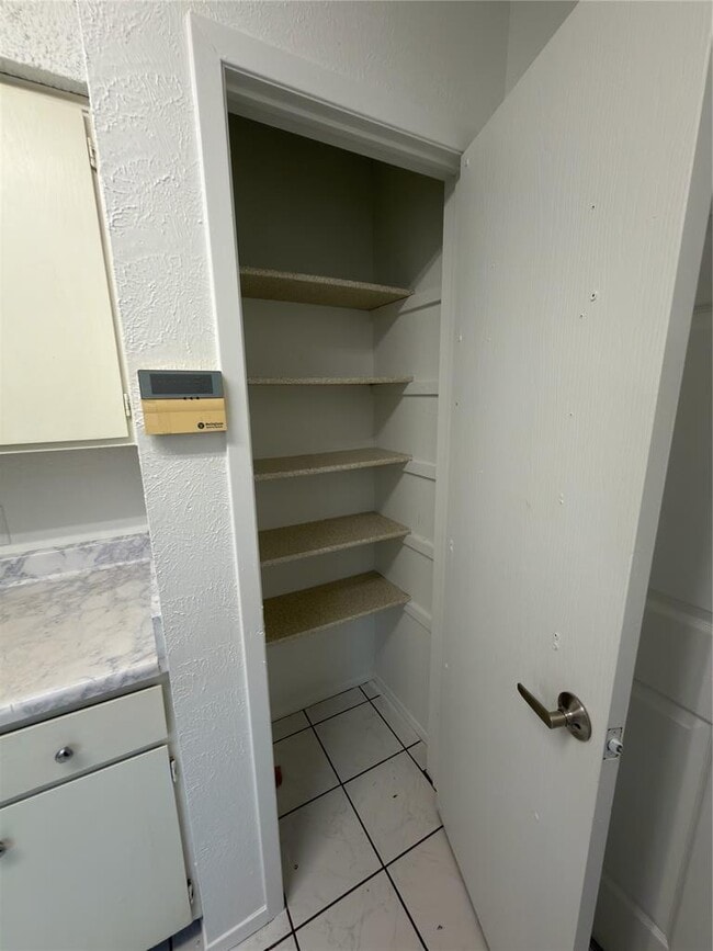 Building Photo - 5601 Porsche Ln