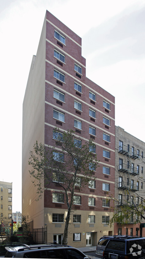 Primary Photo - Creston Towers