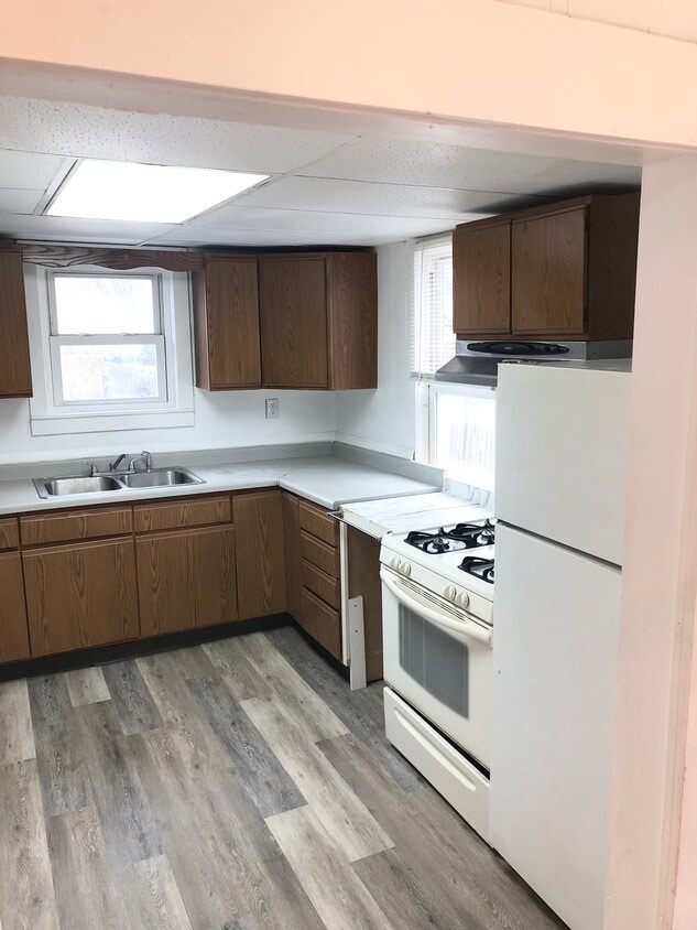 Primary Photo - 713 E Michigan St