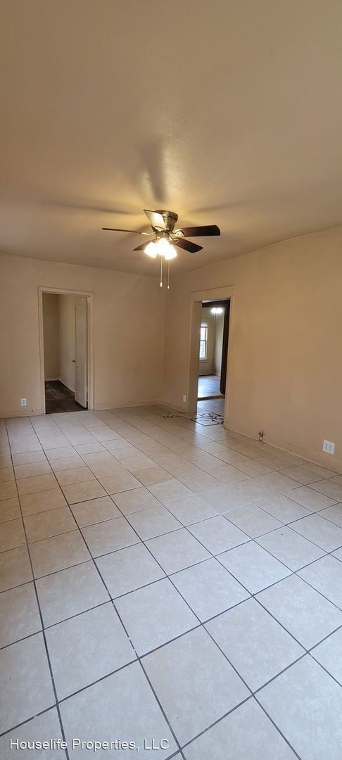 Building Photo - 3 br, 1 bath House - 258 W 74th