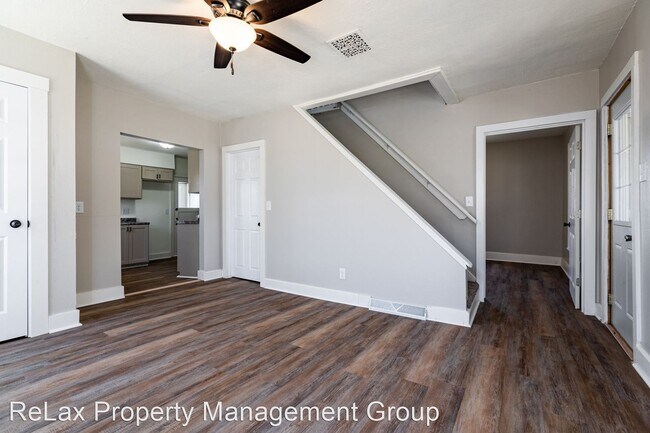 Building Photo - 4 br, 1.5 bath House - 631 Pearl St