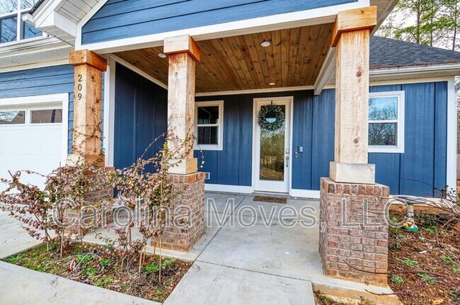 Building Photo - 209 Granite Hill Trail