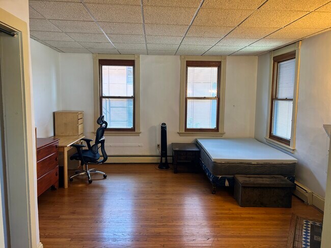 Building Photo - West Shore Apts – Furnished & All-Inclusive