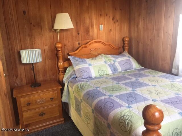 Building Photo - 2354 W Beach Dr