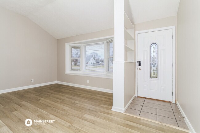 Building Photo - 5806 Alanadale Dr