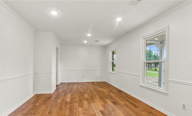 Foto del edificio - 3 bedroom, 2 bath