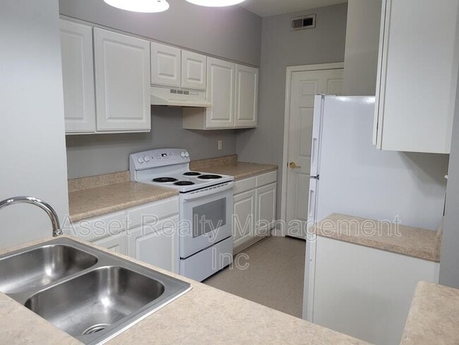 Building Photo - 8122 Elderberry Dr NW