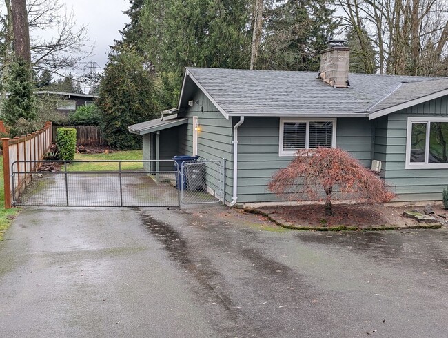 Building Photo - BRIER Cute 4 Bedroom Rambler with Fenced Yard