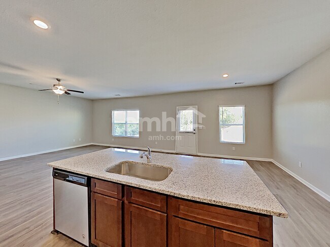 Foto del edificio - 3430 Ridge HillPkwy