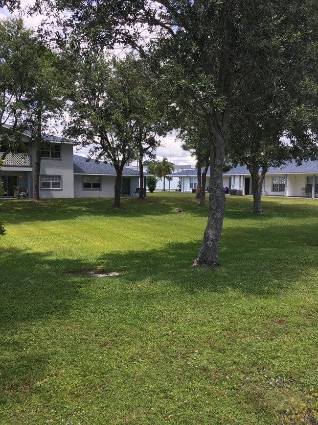 Foto del edificio - 10770 US Hwy 19 N