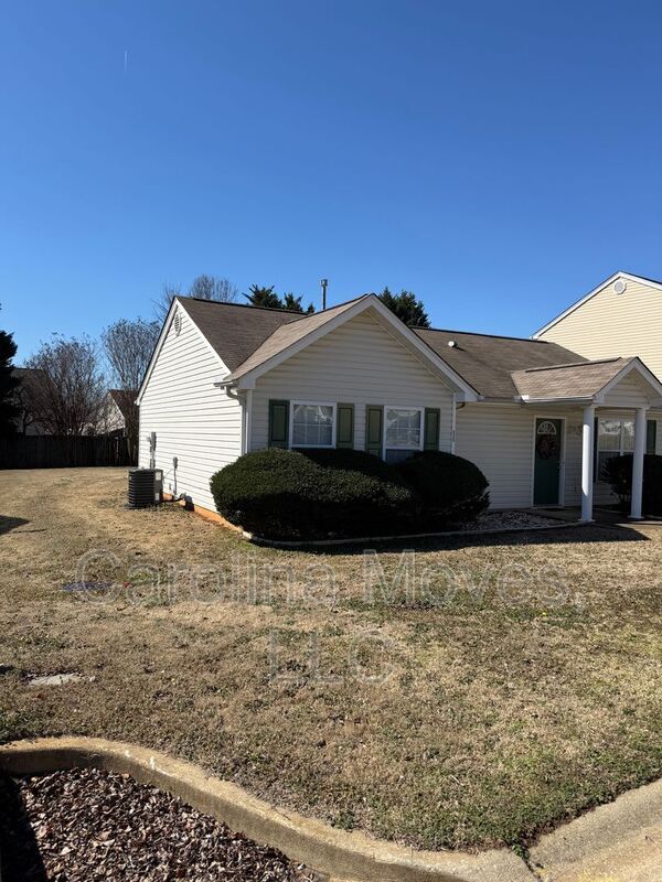 Building Photo - 325 Honor Rd