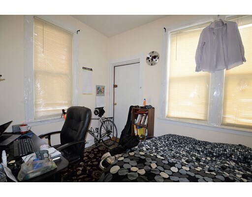 Foto del edificio - 1695 Beacon St