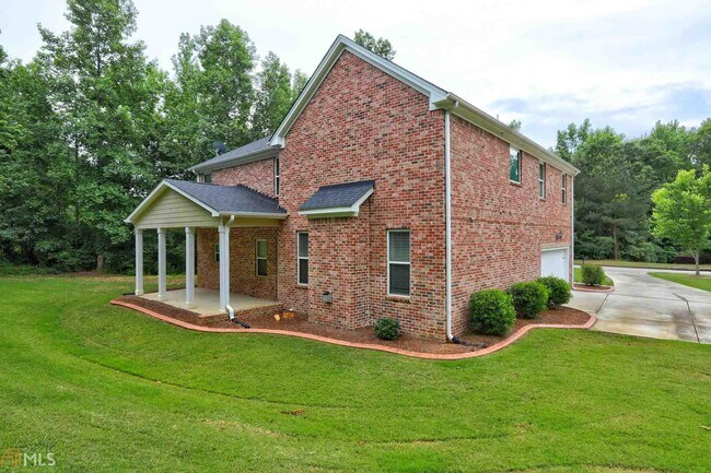 Building Photo - 1112 Eagles Brooke Dr