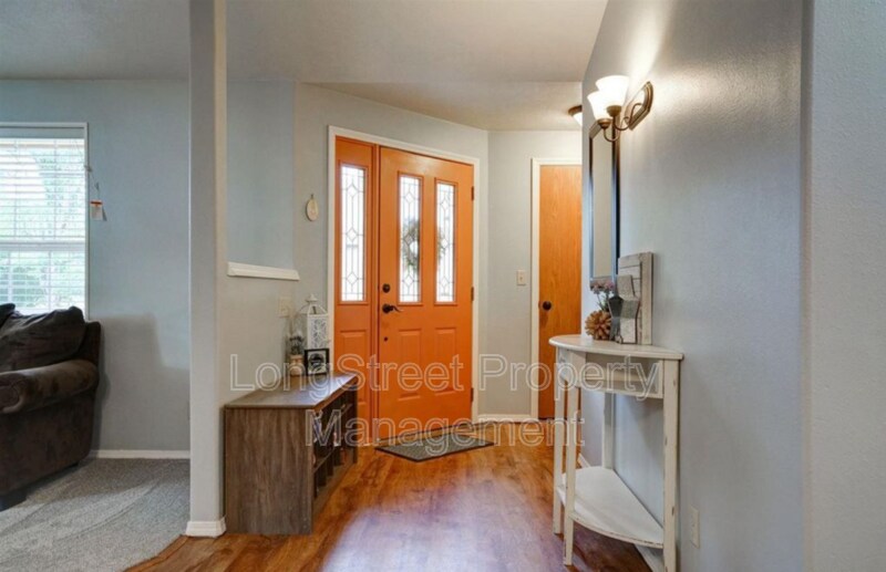 Foto principal - 3937 SW Neer Ave