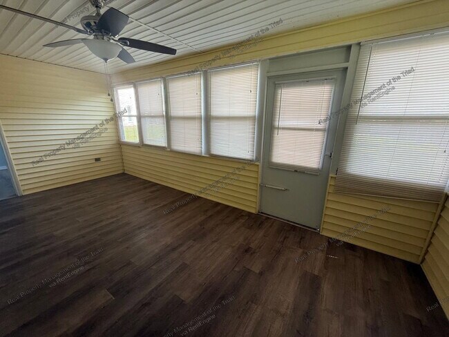 Foto del edificio - 127 Edgedale Ct