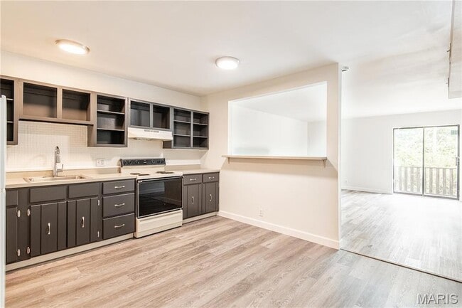 Building Photo - 3017 Pembroke Ln