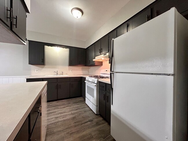 Foto del edificio - 20th Avenue 8062/8064