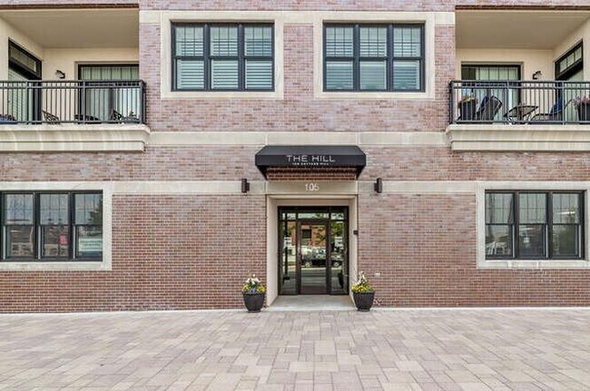 Foto del edificio - 105 S Cottage Hill Ave