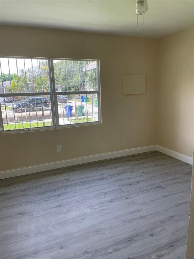 Foto del edificio - 901 NW 58th Terrace