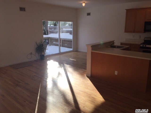 Foto del edificio - 23 Terrace Ln