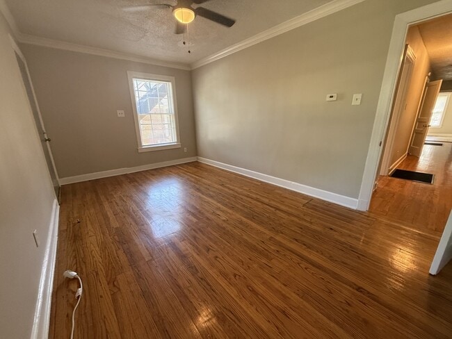 Photo - 1621 Glenview Ave Apartment