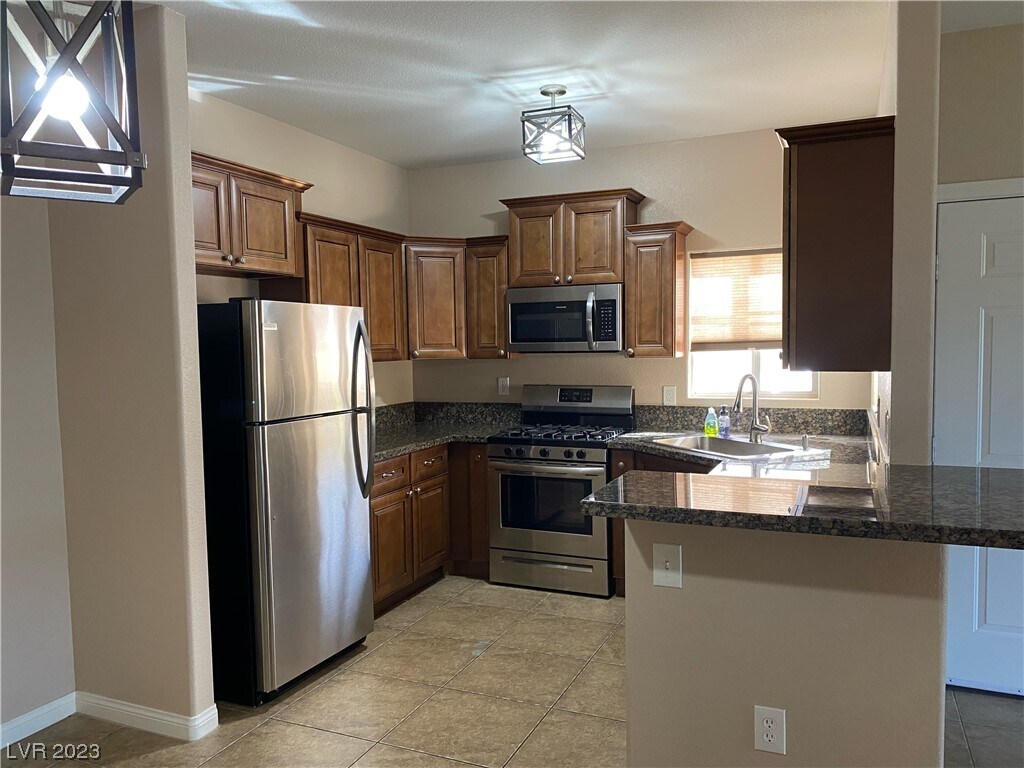 75 N Valle Verde Dr Unit 2114, Henderson, NV 89074 Condo for Rent in