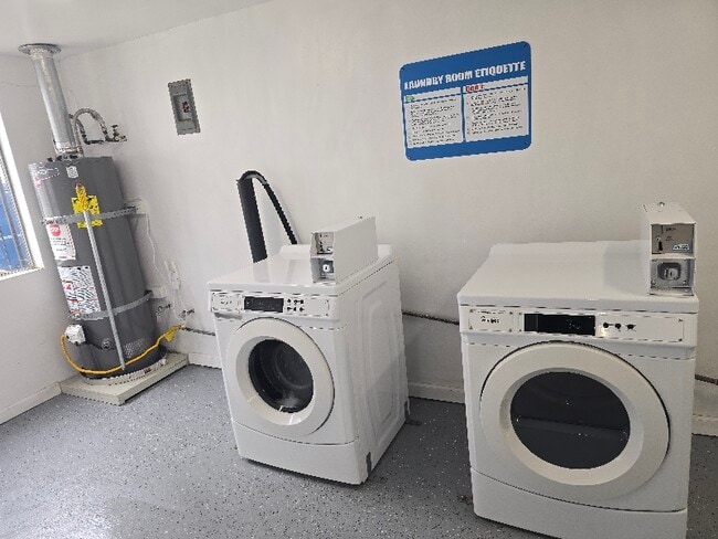 Photo - 1626 W 104th St Apartment