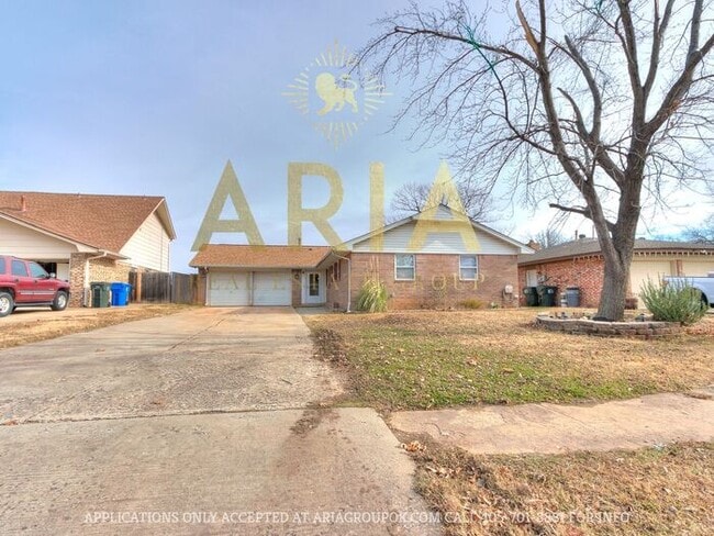 Building Photo - AMAZING 4 BEDROOM/2 BATH SINGLE FAMILY HOM...