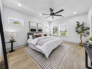 Building Photo - 2410 Vaughn St