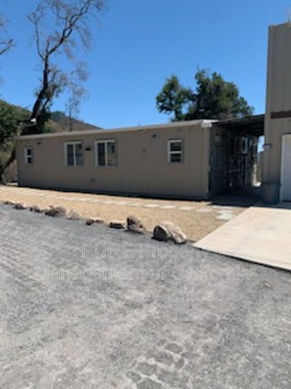 Building Photo - 1004 Pythian Rd