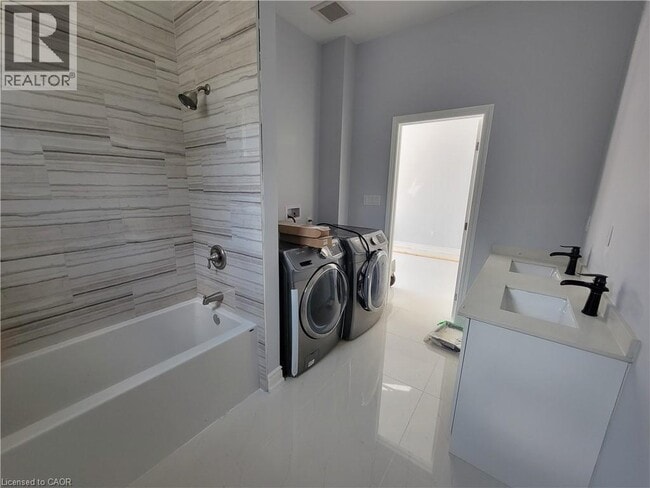 Photo du bâtiment - 103 Peel St